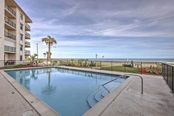 Oceanfront Ormond Beach Condo w/ Balcony & Pool!