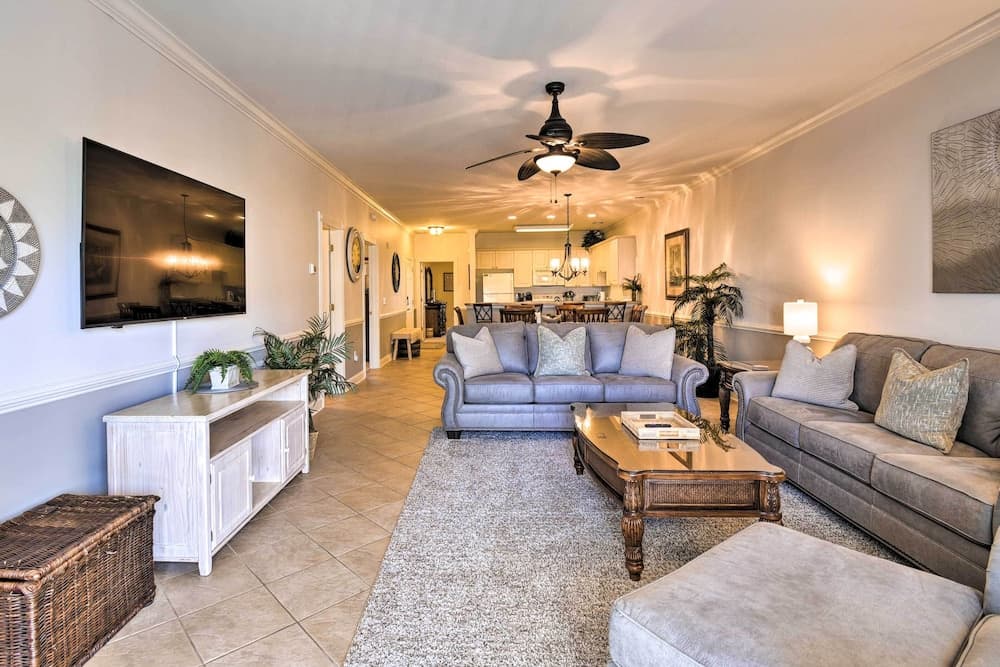 Access to 7 Pools: Myrtlewood Golf Condo!