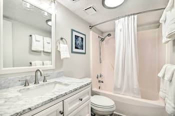 Oceanfront Condo w/ Furnished Deck & Views!