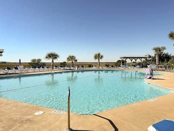 Serene St Helena Island Condo: Walk to Shore!