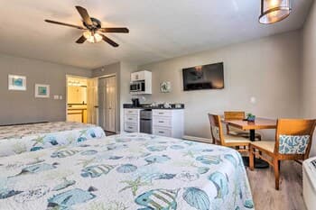 Vacation Rental Studio in Pensacola Community
