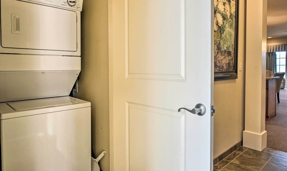 Branson Condo w/ Balcony, 3 Miles to Downtown