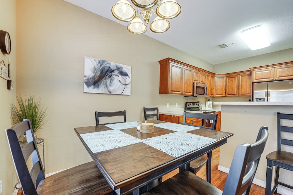 Walk to The Strip: Family-friendly Branson Home