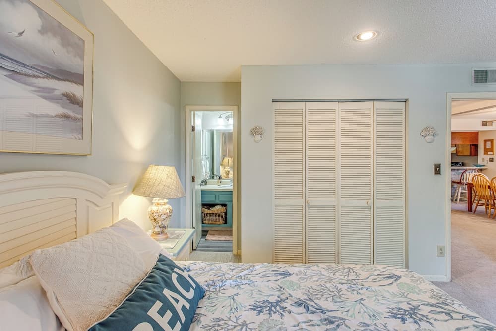 Walk to Myrtle Beach: Condo w/ Resort Perks