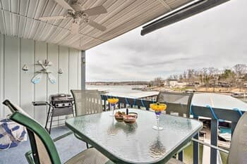 Cozy Osage Beach Condo w/ Boat Slip Available!