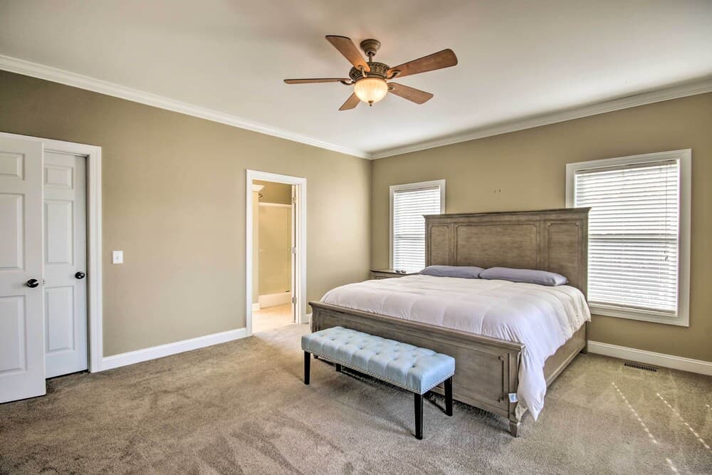 Dreamy Ridgeway Home w/ Grill on Lake Wateree!