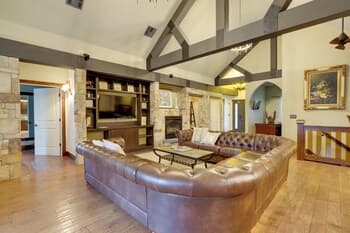 'dragon Castle' w/ Secret Passageway & Boat Dock