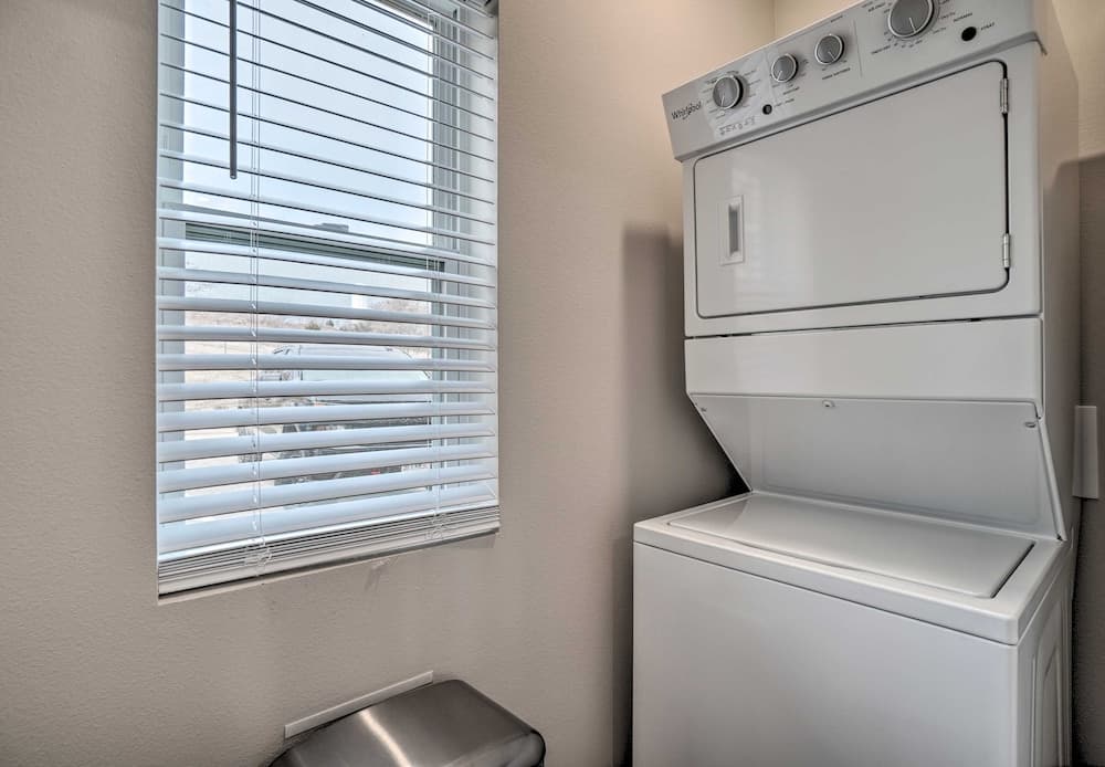 Family-friendly Branson Condo ~ 3 Mi to Strip