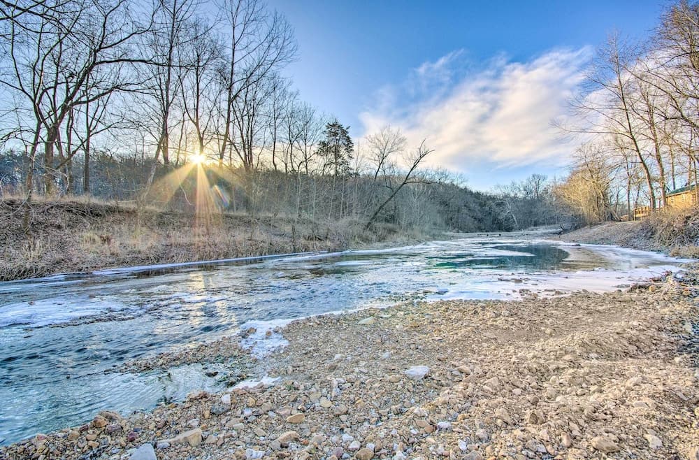 Florence Cabin w/ On-site Creek!