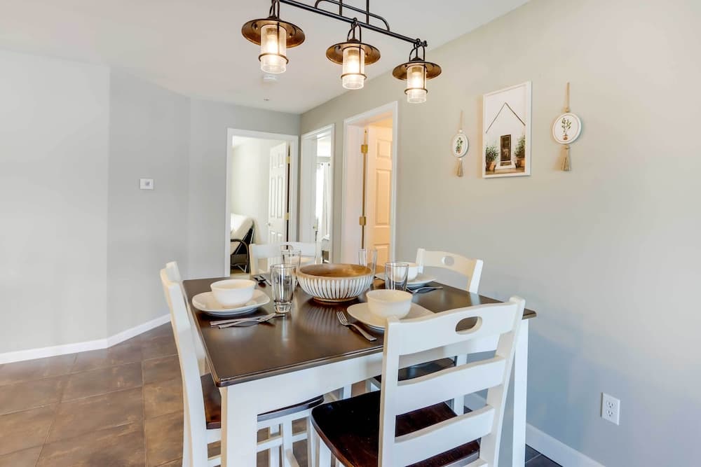 Lakefront Ozark Condo w/ Spacious Balcony!