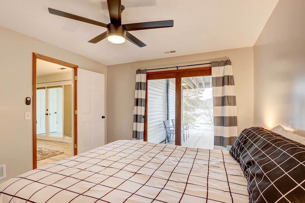 Lakefront Vacation Rental With Dock & Views!