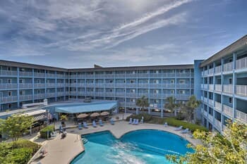 Newly Renovated Hilton Head Retreat, Walk to Beach