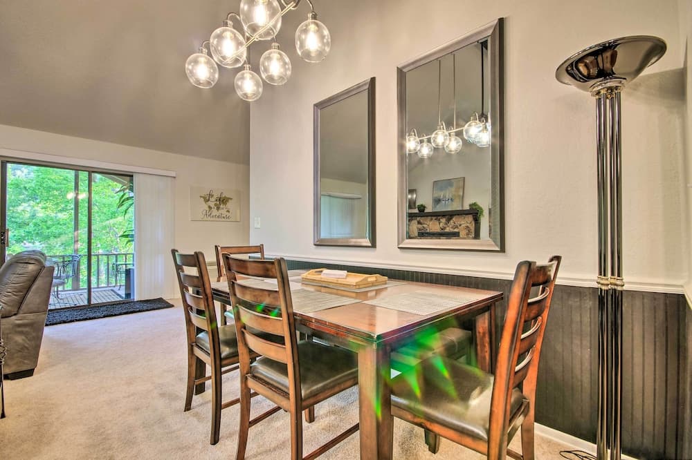 Osage Beach Getaway - 1 Mi to Margaritaville Fun!