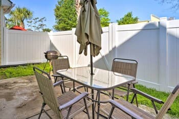 Myrtle Beach Cottage w/ Pool, Walk to Ocean!