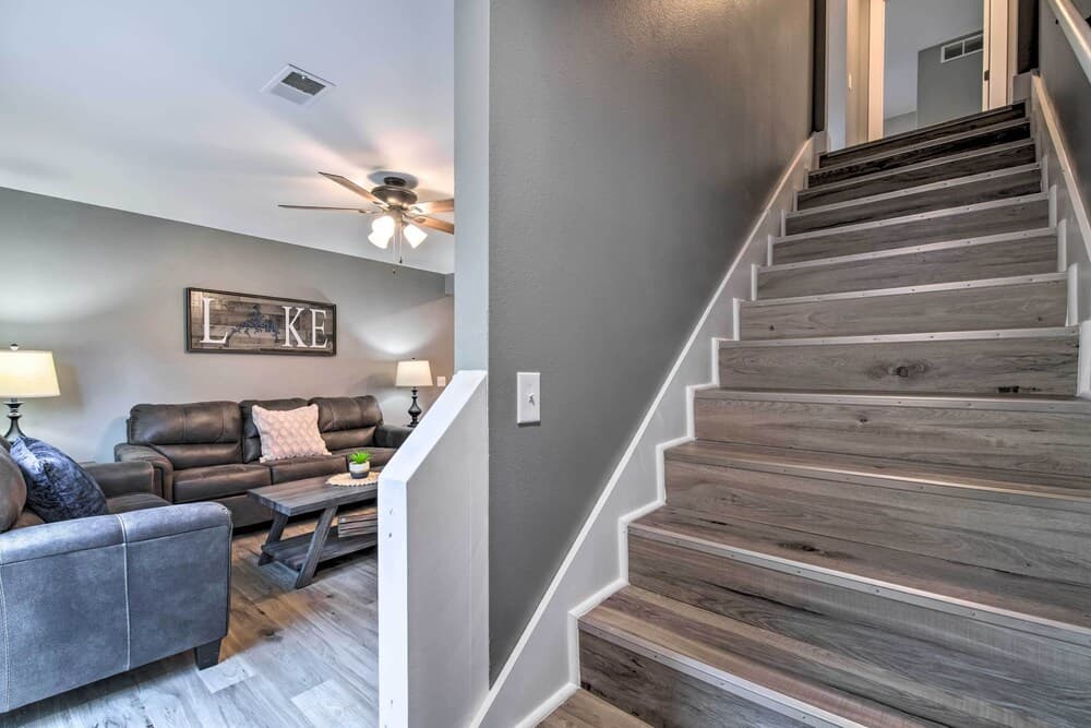 Pet-friendly Abode, Walk to Table Rock Lake!