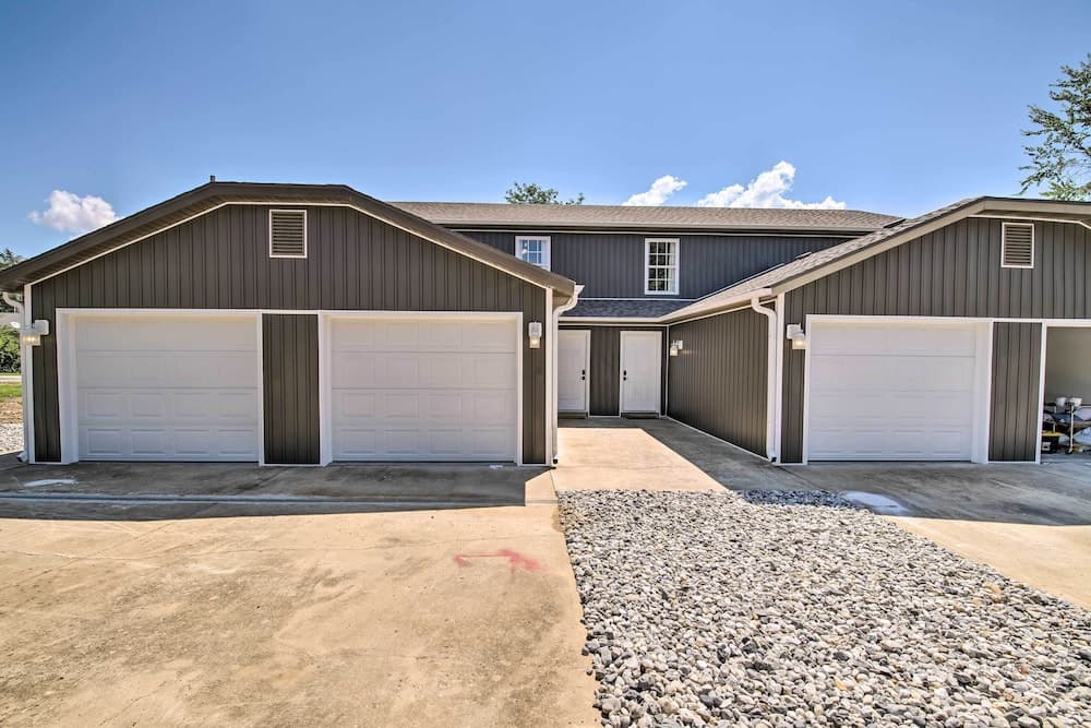 Pet-friendly Home, 9 Mi to Silver Dollar City