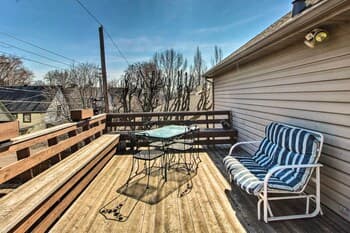 Pet-friendly Kansas City Stay w/ Deck!