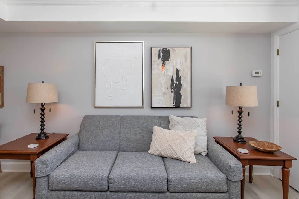 Summerhouse Villas Condo: Private Resort Beach!