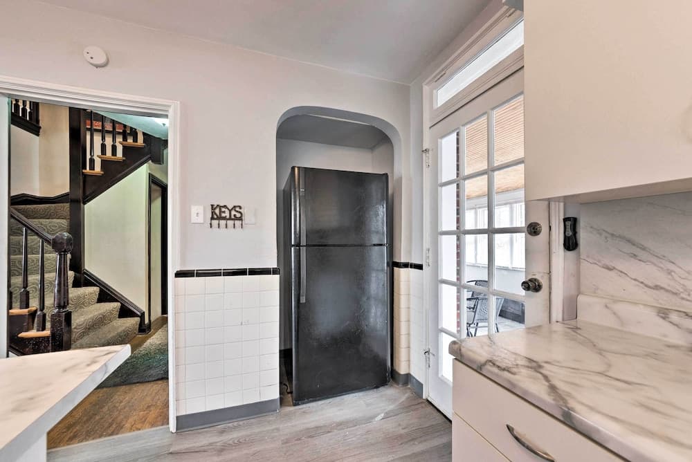 St Louis Vacation Rental 4 Mi to Airport!