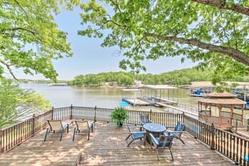 Waterfront Lake Ozark Pad: Fishing/boat Dock!