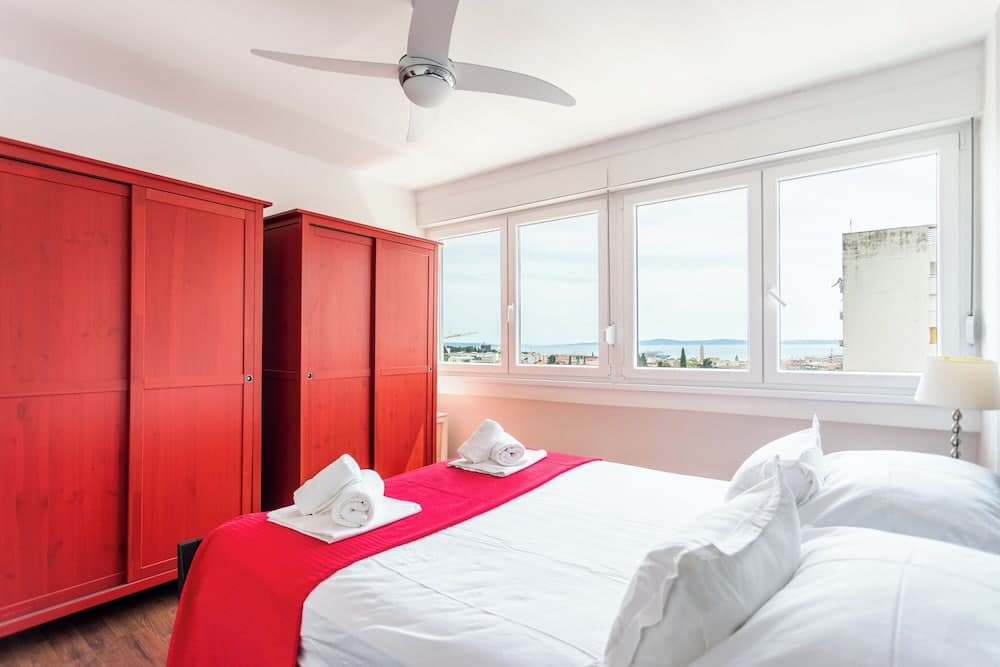 Comfortable apt With Great City and sea View