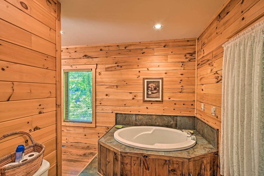 Rustic Andrews Cabin Rental w/ Deck + Fire Pit!