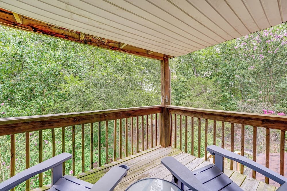 Relax Fireside! Hot Tub Haven on Table Rock Lake