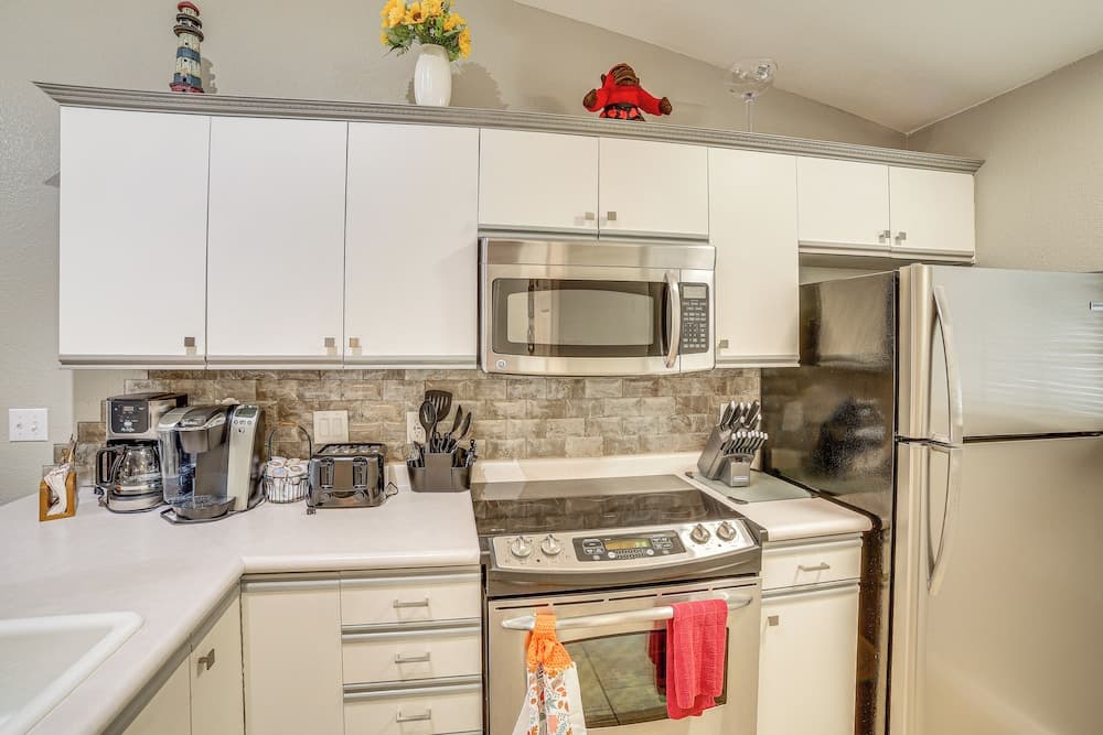 3 Mi to Branson Strip: Condo w/ Balcony!