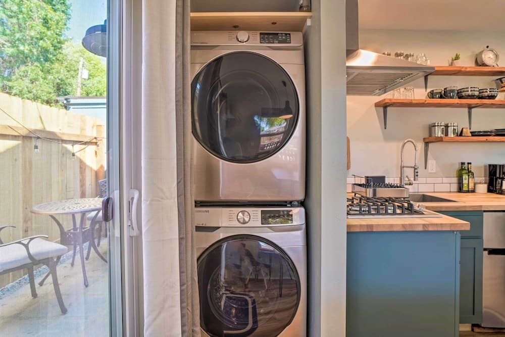 Chic Grants Pass Tiny Home ~ Half-mi to Dtwn!