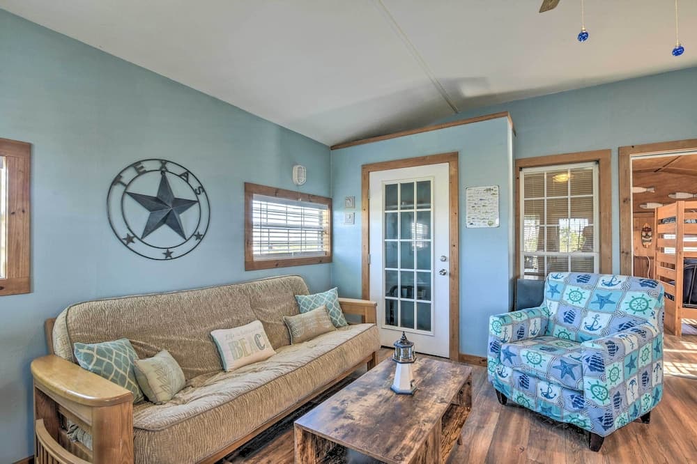 Canalfront Sargent Cabin w/ Patio: 1 Mi to Beach!