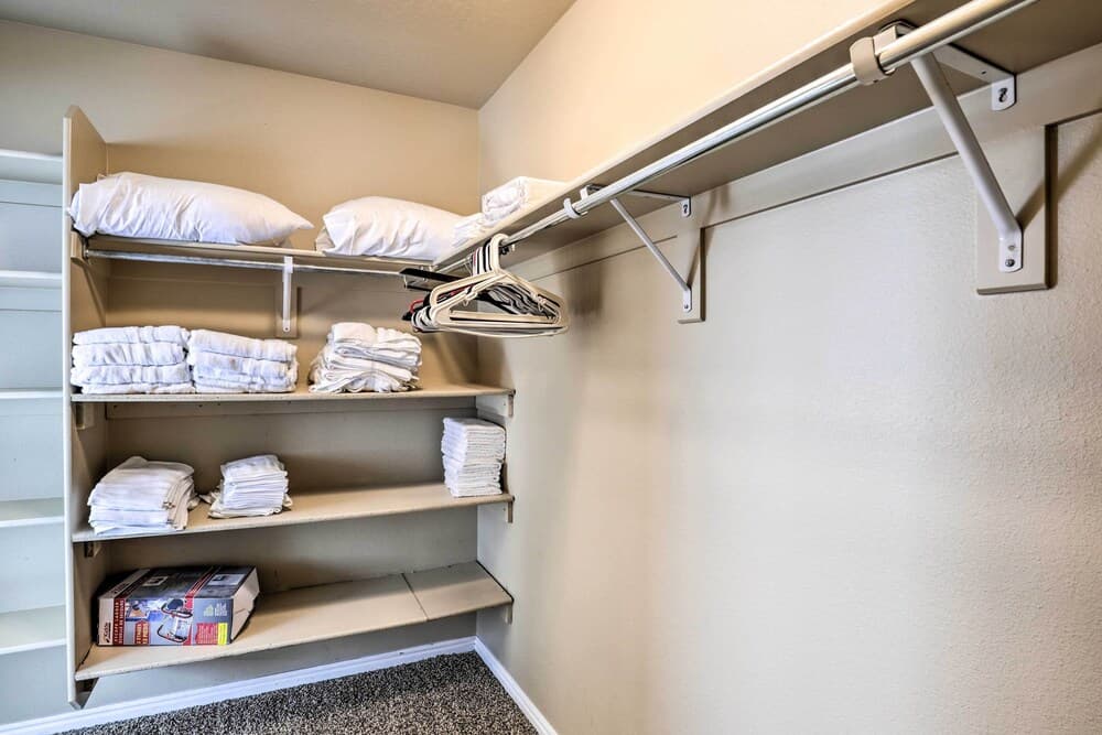 Family-friendly Home w/ Theater, 24 Mi to SLC