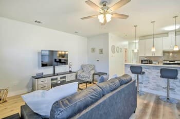 Fort Worth Retreat w/ Balcony: Walk to Tcu!