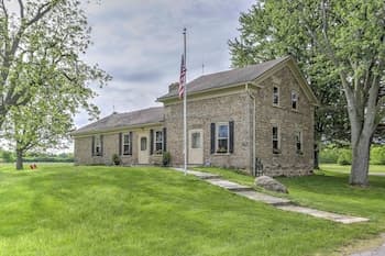 Historic Ottawa Lake House: Deck, Barn + 96 Acres!