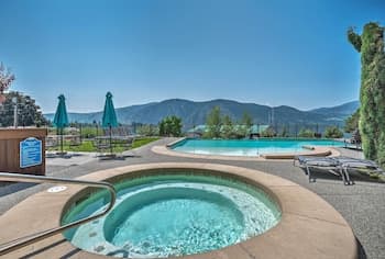 Manson Condo W/pool Access - Near Marina and Town!