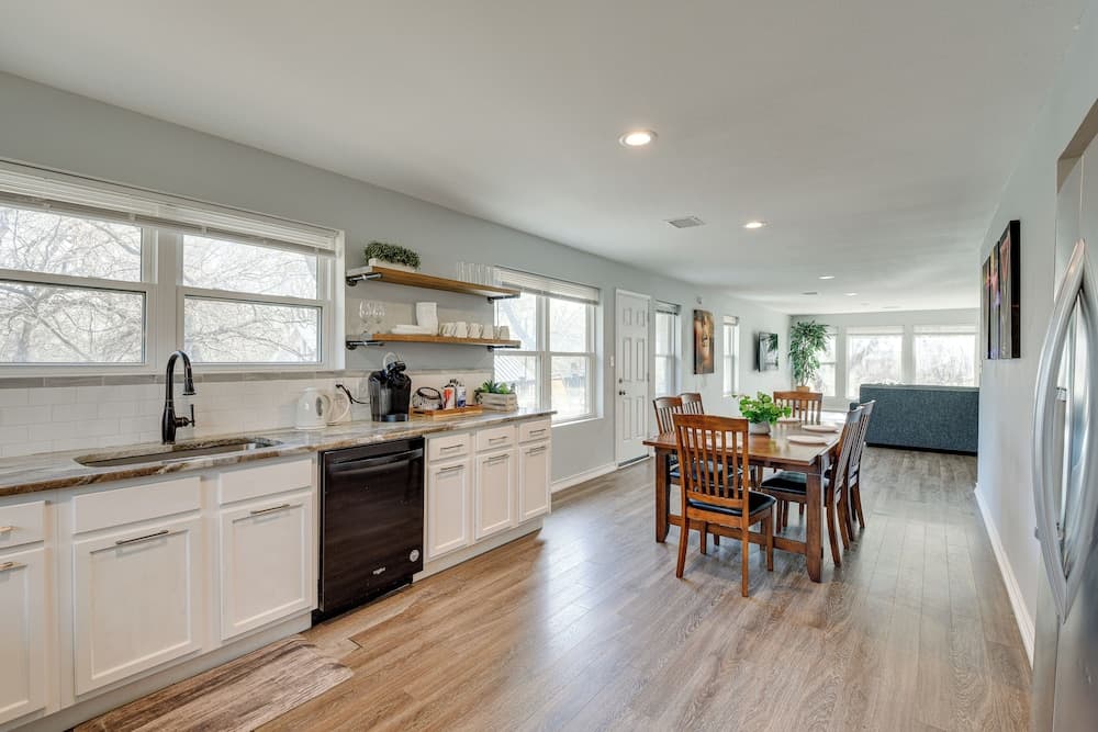 Modern Flower Mound Home < 2 Mi to River Walk