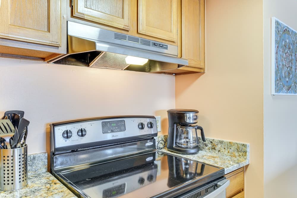 Orange Beach Retreat w/ 4 Pools - Walk to Beach!