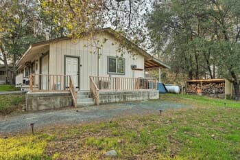 Pine Mtn Lake Retreat w/ Hot Tub, By Yosemite