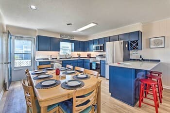 Quaint 'sand Dollar Sandbar' - Walk to Beach!