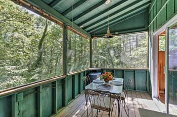 Rustic Hayesville Cabin w/ Fire Pit & Deck!