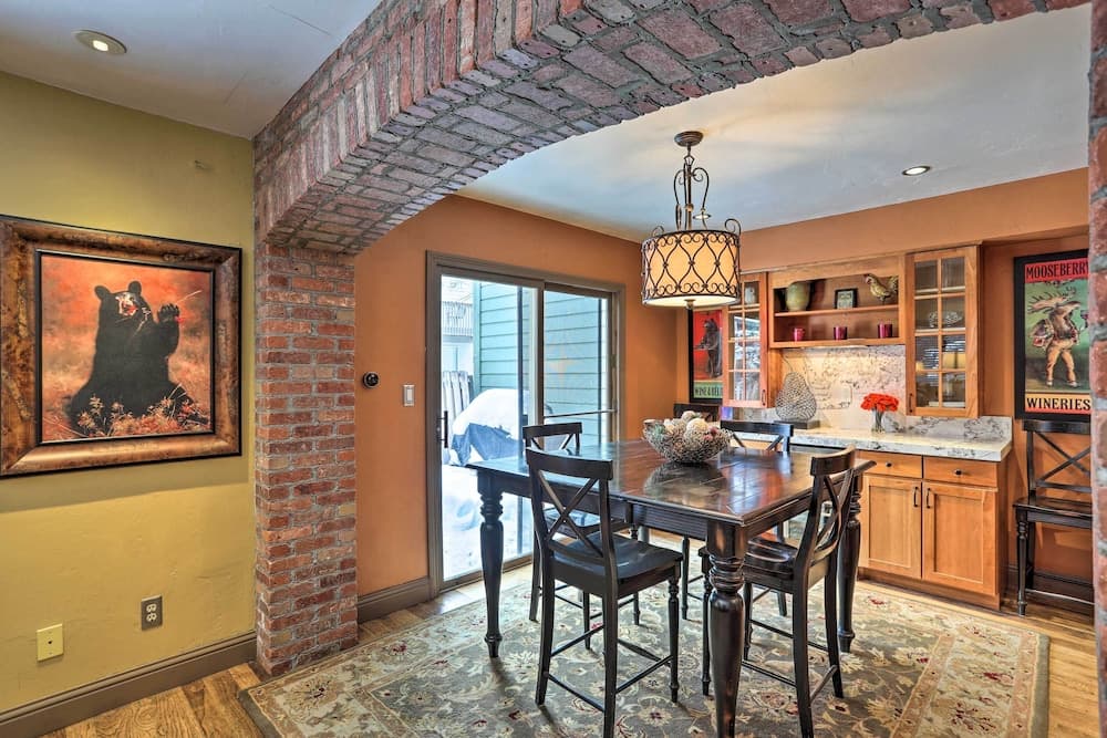 Modern Home w/ Patio: 3 Mi to Beaver Creek Resort!