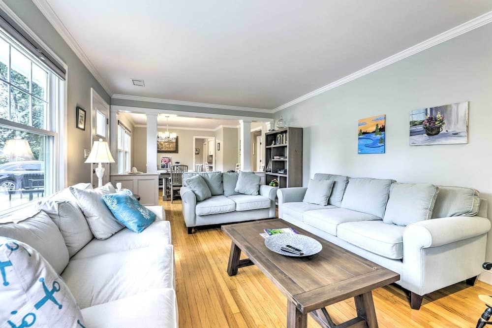 Charming Old Saybrook Cottage < 1 Mi to Beach