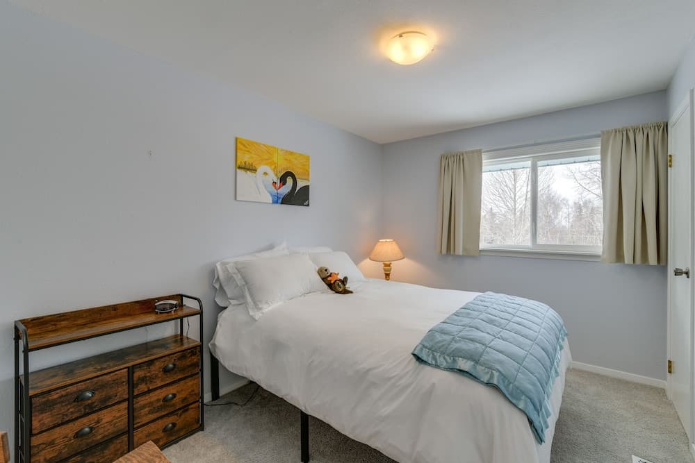 Cozy Anchorage Vacation Rental w/ Deck, Gas Grill