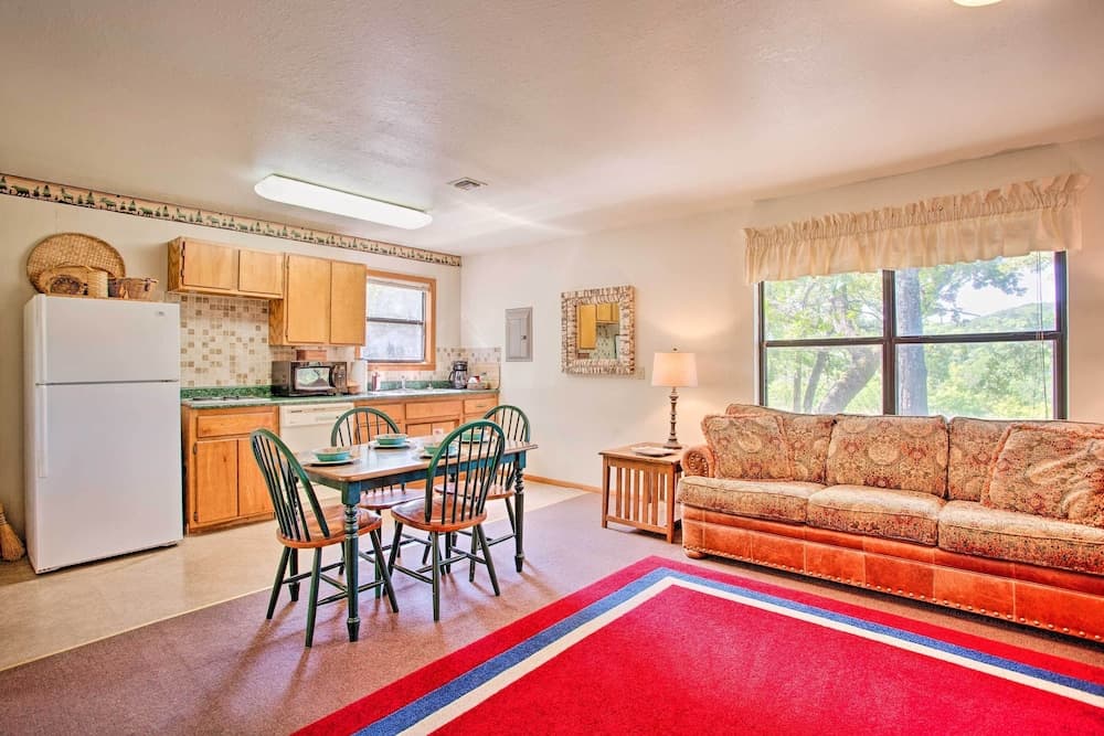 Cozy, Secluded Davis Cabin on 60 Wooded Acres