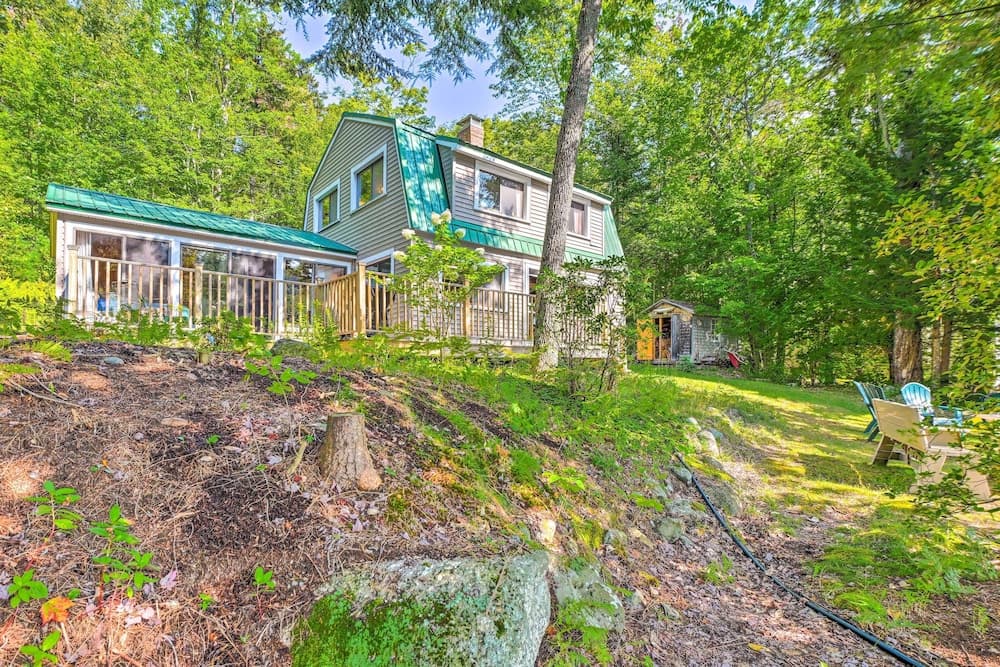 Dreamy Bucksport Hideaway on Freshwater Pond!