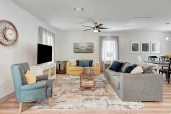 Inviting Escape, Walk to Georgetown Square!