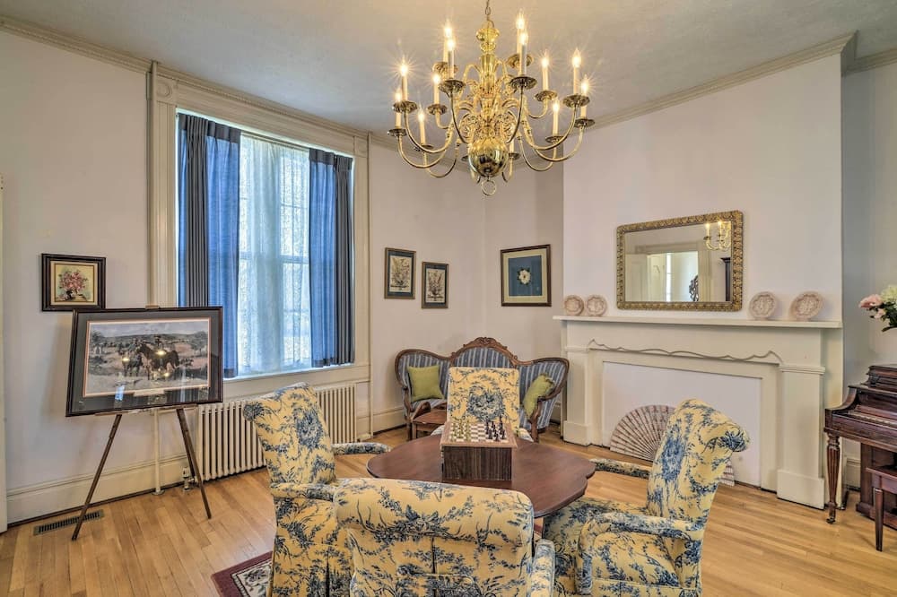 Historic West Virginia Home Built in 1854!