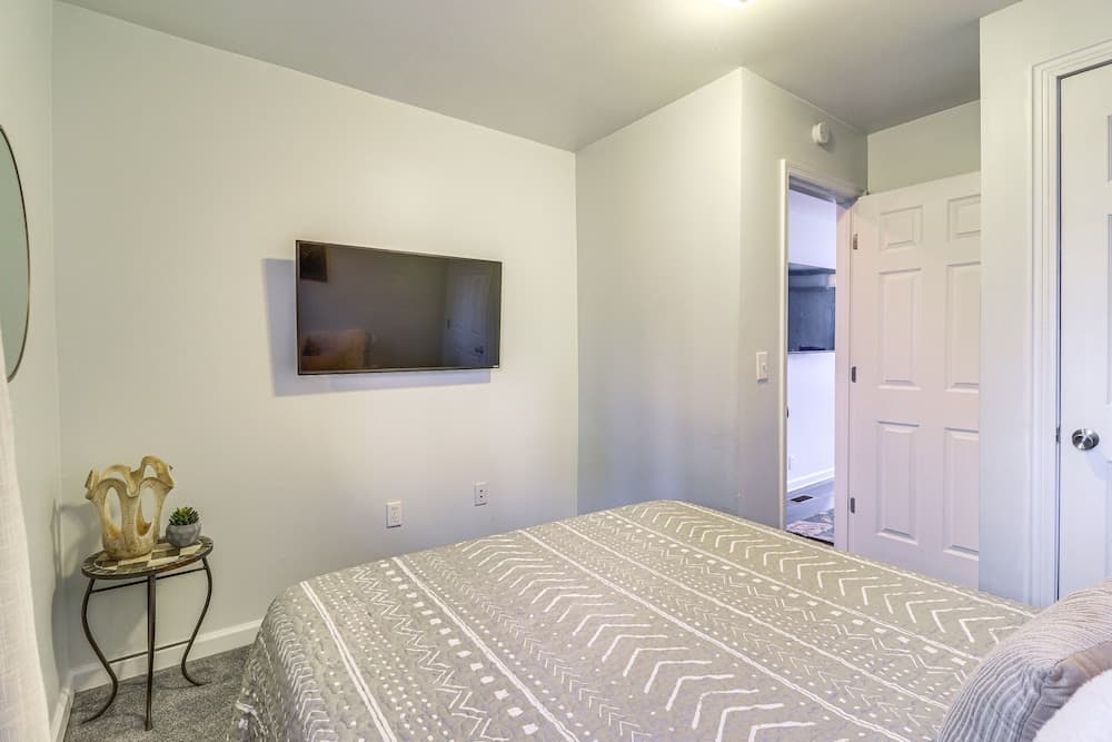 'house in the Woods' in Ooltewah w/ Fire Pit!