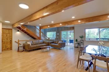 Creekside Home Centrally Located in Anchorage!