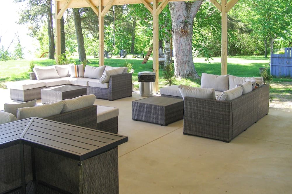 Lakefront Forestville Paradise w/ Private Beach!