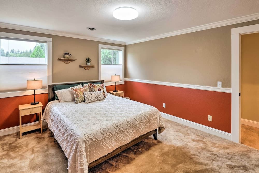 Peaceful Ranch-style Camano Home on 5 Acres!